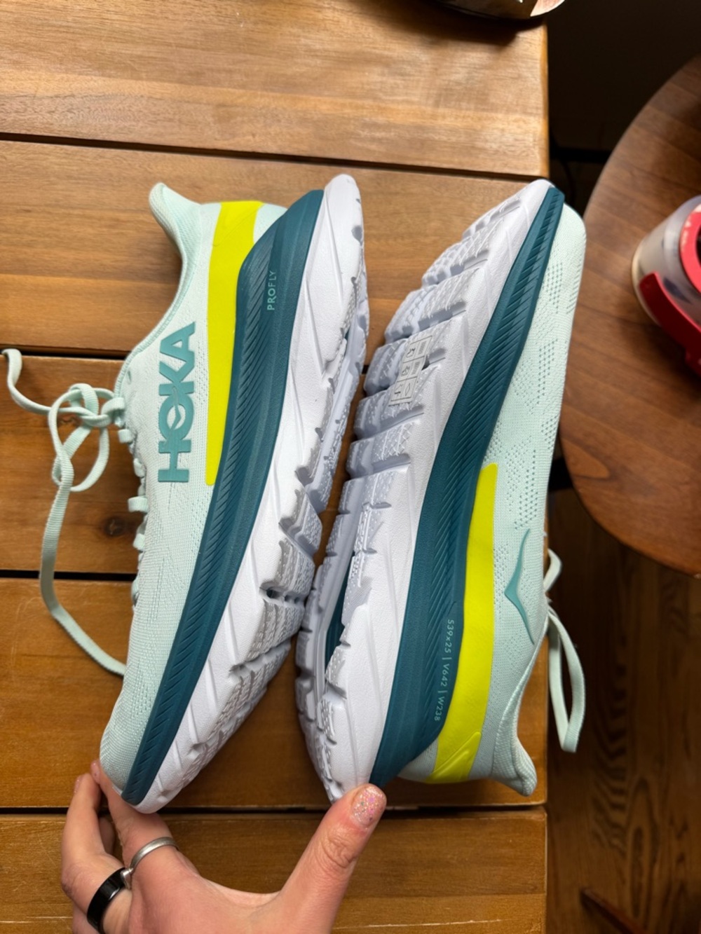 Hoka One One Mint and Aqua Men’s Mach 4 Sneakers Size 9D